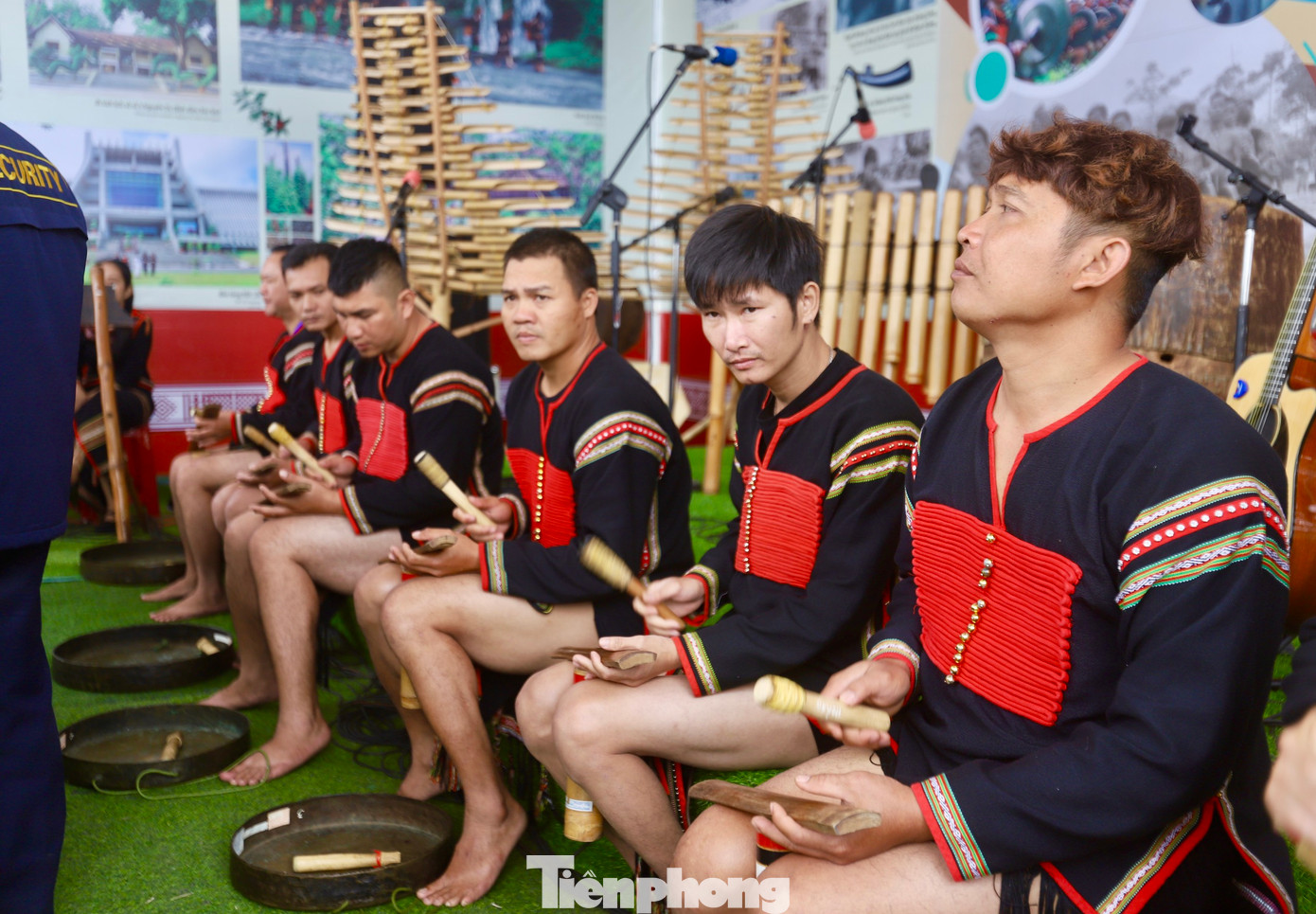 Di sản văn hoá phi vật thể của nhân loại - cồng chiêng Tây Nguyên. Ảnh: TRỌNG TÀI.