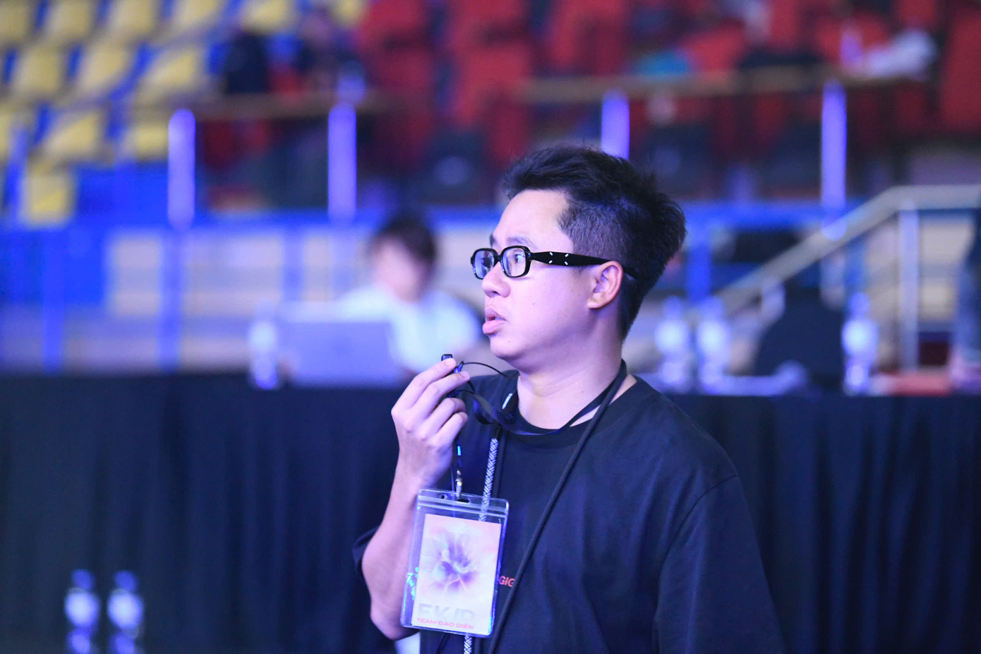 Ê-kíp có cách làm khác biệt, giúp thí sinh được thể hiện bản thân nhiều hơn trên sân khấu. Ảnh: Trọng Tài