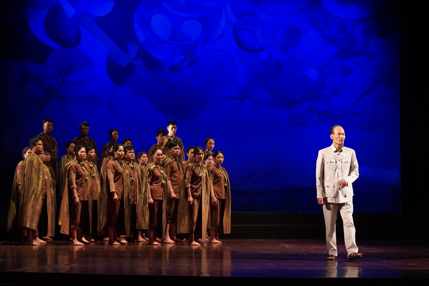 Tác phẩm lần đầu tiên công diễn ở Việt Nam. Ảnh: NHKVN. Tác phẩm lần đầu tiên công diễn ở Việt Nam. Ảnh: NHKVN.