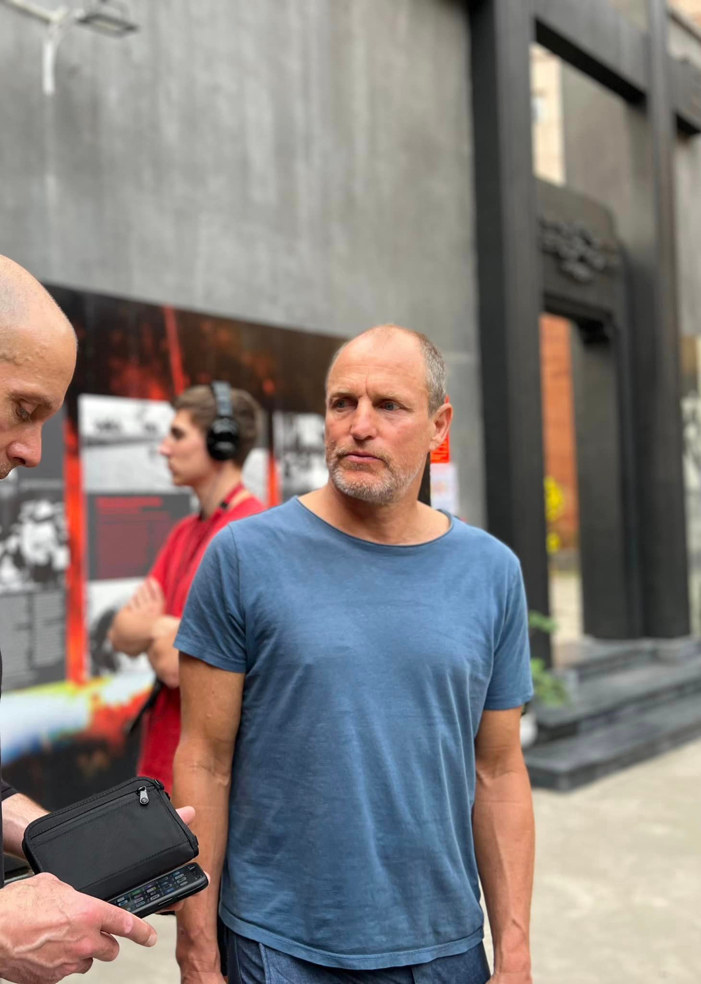 Woodrow Tracy Harrelson trong trang phục giản dị. Ảnh: BQLDT. Woodrow Tracy Harrelson trong trang phục giản dị. Ảnh: BQLDT.