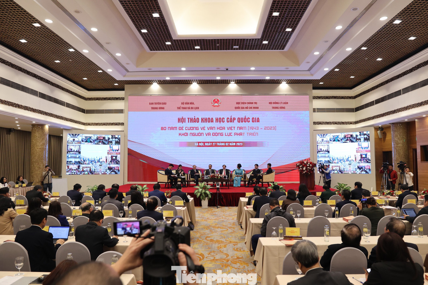 Hội thảo thu hút gần 300 đại biểu trực tiếp và tại các điểm cầu trên cả nước. Ảnh: NHƯ Ý. Hội thảo thu hút gần 300 đại biểu trực tiếp và tại các điểm cầu trên cả nước. Ảnh: NHƯ Ý.