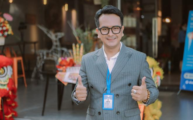 Diễn viên Hùng Thuận. Diễn viên Hùng Thuận.