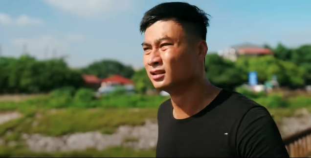 Ông Ẩn mất tích khó hiểu, Hiếu và Bản chia nhau đi tìm. Ảnh: CMH. Ông Ẩn mất tích khó hiểu, Hiếu và Bản chia nhau đi tìm. Ảnh: CMH.