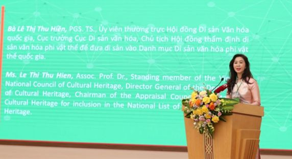 Đại diện Cục Di sản văn hóa kiến nghị một số giải pháp đẩy mạnh phát triển du lịch ở Việt Nam trên cơ sở lấy di sản văn hóa làm trụ cột. Ảnh: Trần Huấn.