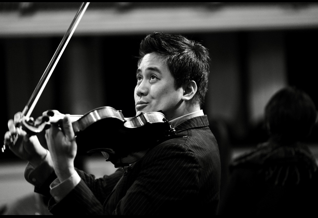 NSƯT Bùi Công Duy trong đêm diễn tối 6/4. Ảnh: NVCC.