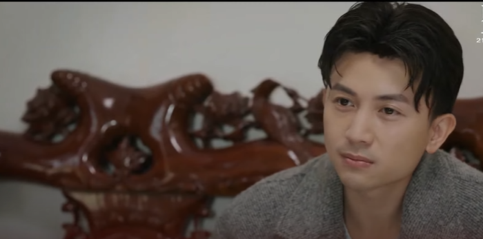 Danh mạnh dạn đoán Hồng không phải người đơn giản. Ảnh: CMH. Danh mạnh dạn đoán Hồng không phải người đơn giản. Ảnh: CMH.