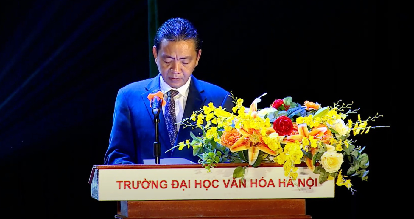 Thứ trưởng Bộ VHTTDL Hoàng Đạo Cương phát biểu khai mạc.