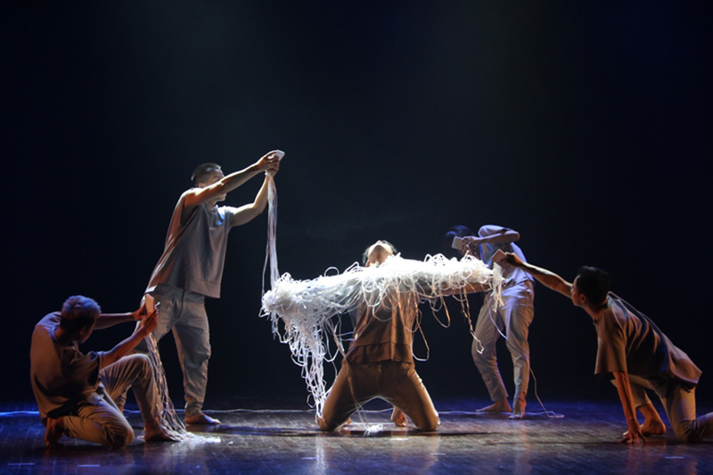 Khi sức khỏe không cho phép thực hiện những động tác biểu diễn khó, một số người có thể chuyển sang giảng dạy, hoặc làm diễn viên phụ. Khi sức khỏe không cho phép thực hiện những động tác biểu diễn khó, một số người có thể chuyển sang giảng dạy, hoặc làm diễn viên phụ.