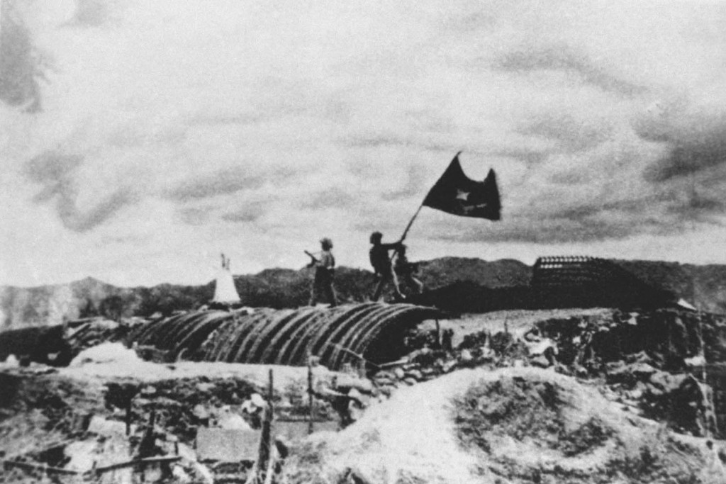 Qua 56 ngày đêm chiến đấu, quân và dân ta đã đập tan sức mạnh của không quân Pháp.