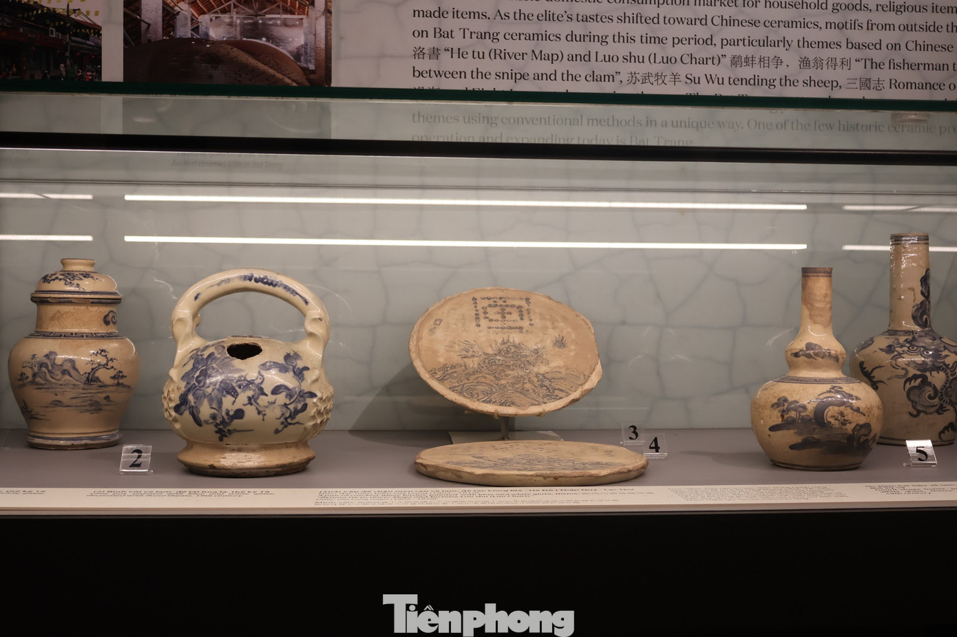 Gốm cổ truyền Việt Nam xuất hiện trong những di chỉ thuộc văn hóa Hòa Bình, văn hóa Bắc Sơn, văn hóa Hạ Long và trong di chỉ thuộc hậu kỳ đồ đá mới Phùng Nguyên, giai đoạn Đồng Đậu, giai đoạn Gò Mun… cách đây hàng ngàn năm. Đến thời Lý - Trần, nghề gốm Việt Nam đã phát triển vượt bậc.