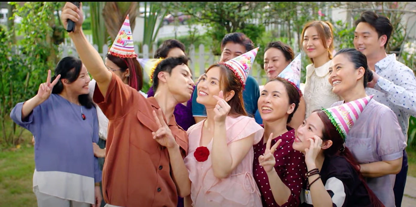 Các nhân vật có cái kết viên mãn, chỉ riêng Ngọc lẻ bóng. Các nhân vật có cái kết viên mãn, chỉ riêng Ngọc lẻ bóng.