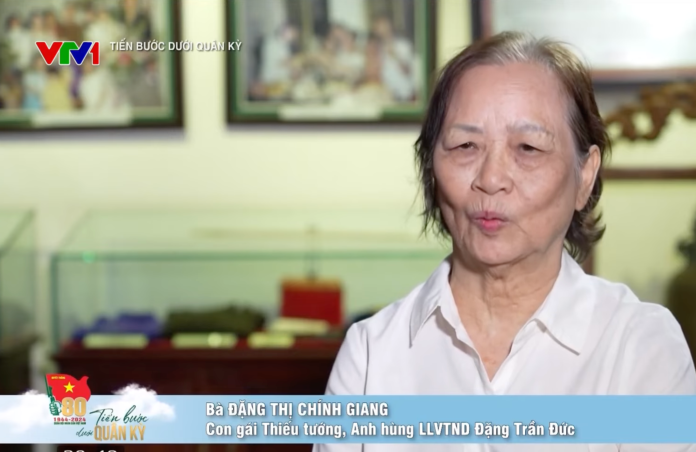 Gia đình Thiếu tướng Đặng Trần Đức ở ngoài Bắc phải sống xa nhau hơn 2 thập kỷ. Gia đình Thiếu tướng Đặng Trần Đức ở ngoài Bắc phải sống xa nhau hơn 2 thập kỷ.