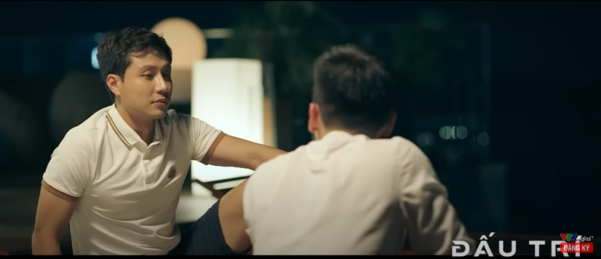 Vũ dò la về những cuộc chơi của hội nhà giàu, trong đó có Quyên.