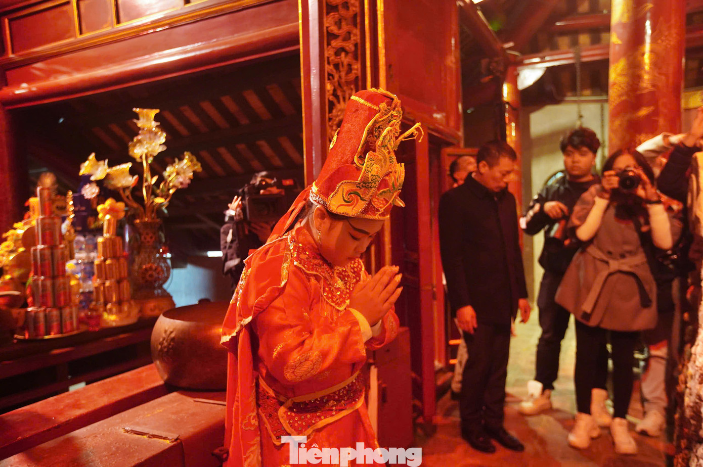 &quot;Biết tin con gái chọn, gia đình tôi làm gần 20 mâm cơm đãi họ hàng, làng xóm để ăn mừng&quot;, ông Nguyễn Xuân Thư chia sẻ.