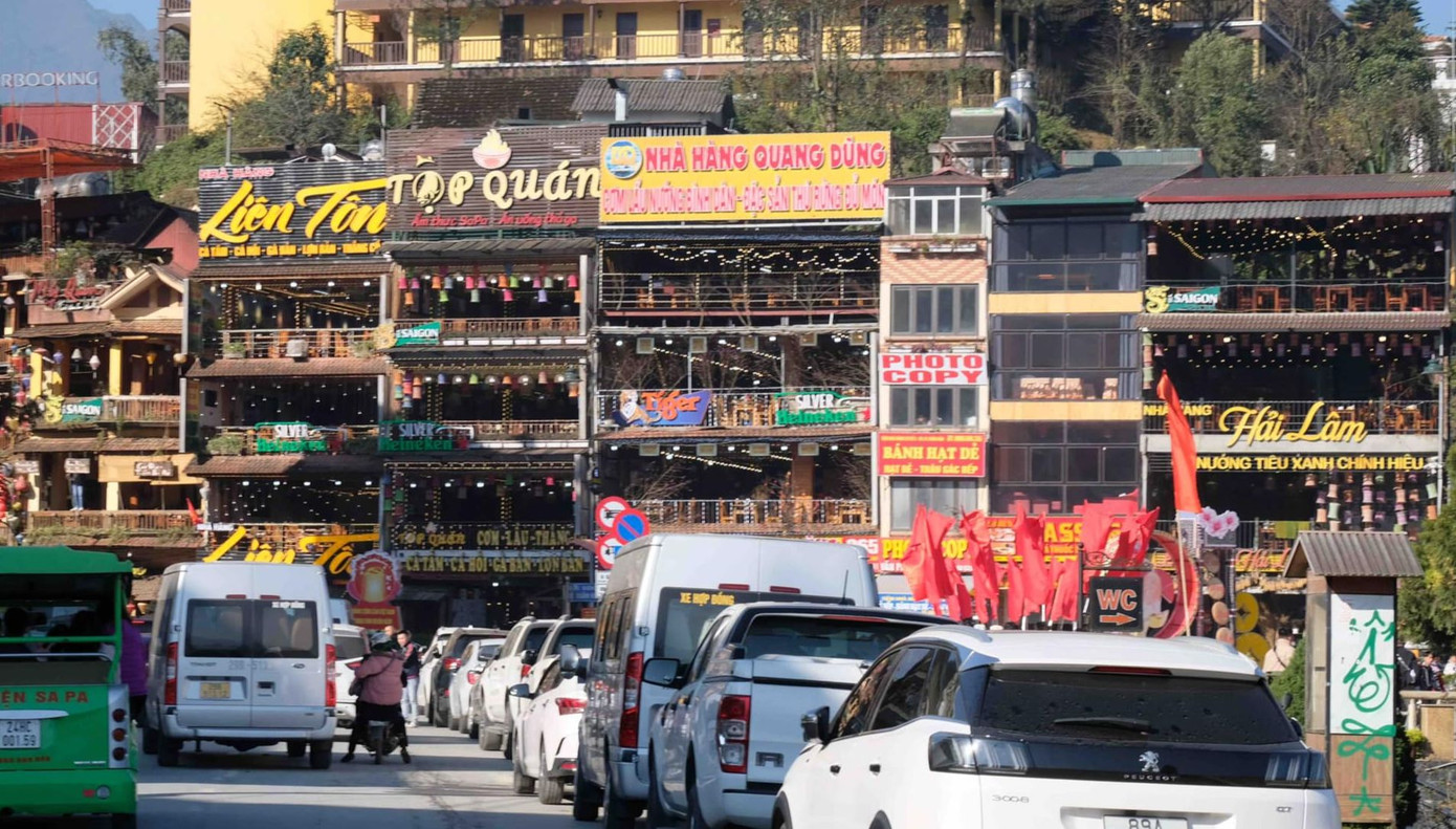Thị xã Sa Pa đón khoảng 122.770 lượt khách trong 4 ngày nghỉ lễ. Thị xã Sa Pa đón khoảng 122.770 lượt khách trong 4 ngày nghỉ lễ.