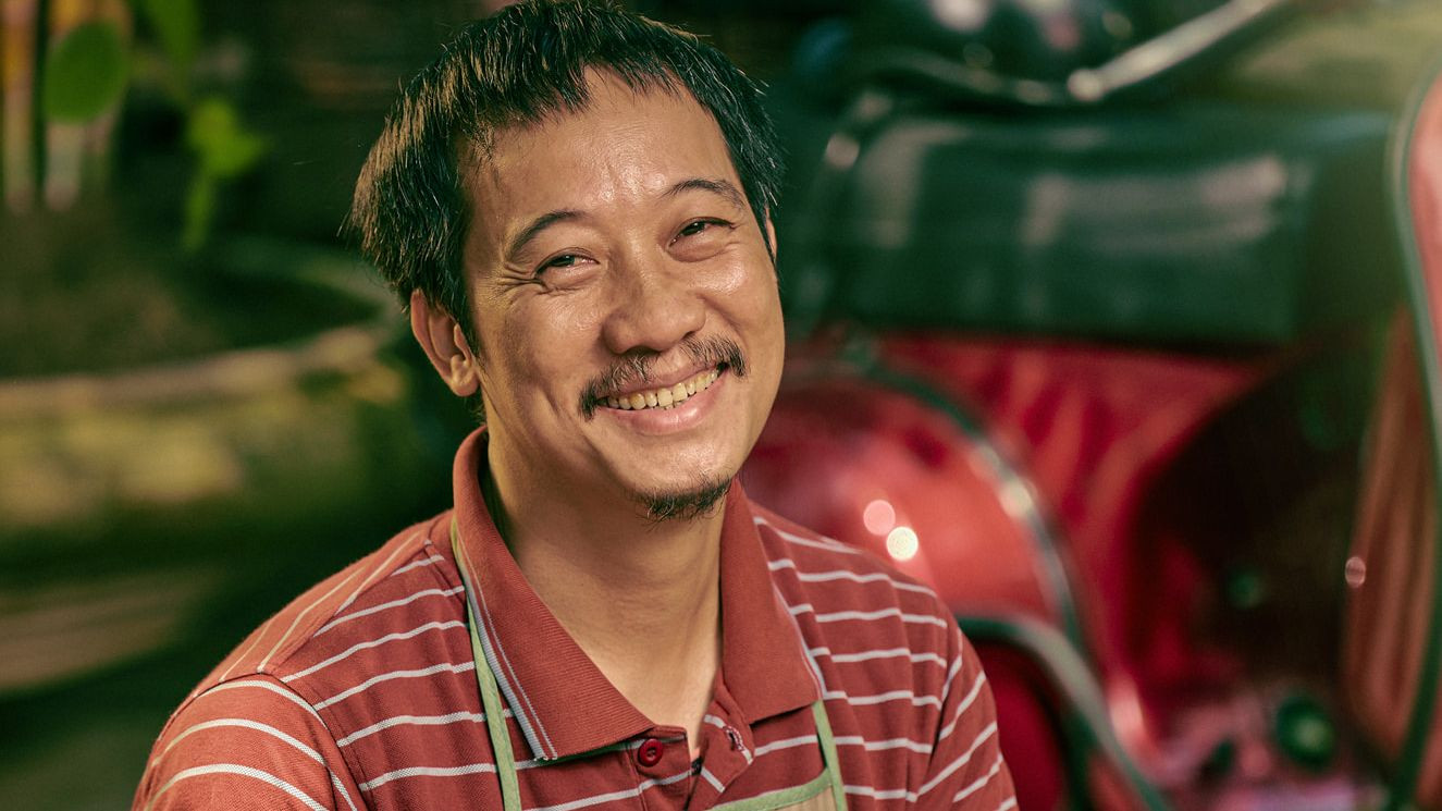 Nam diễn viên một mình nuôi ba con sau đổ vỡ hôn nhân. Nam diễn viên một mình nuôi ba con sau đổ vỡ hôn nhân.