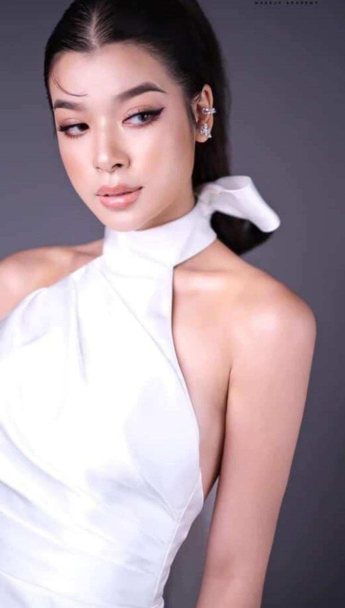 Võ Hoài Anh thừa hưởng nhiều nét đẹp của cả bố lẫn mẹ. Đến tuổi thiếu nữ, Hoài Anh ngày càng có nhiều nét giống mẹ là nghệ sĩ múa Lan Anh.