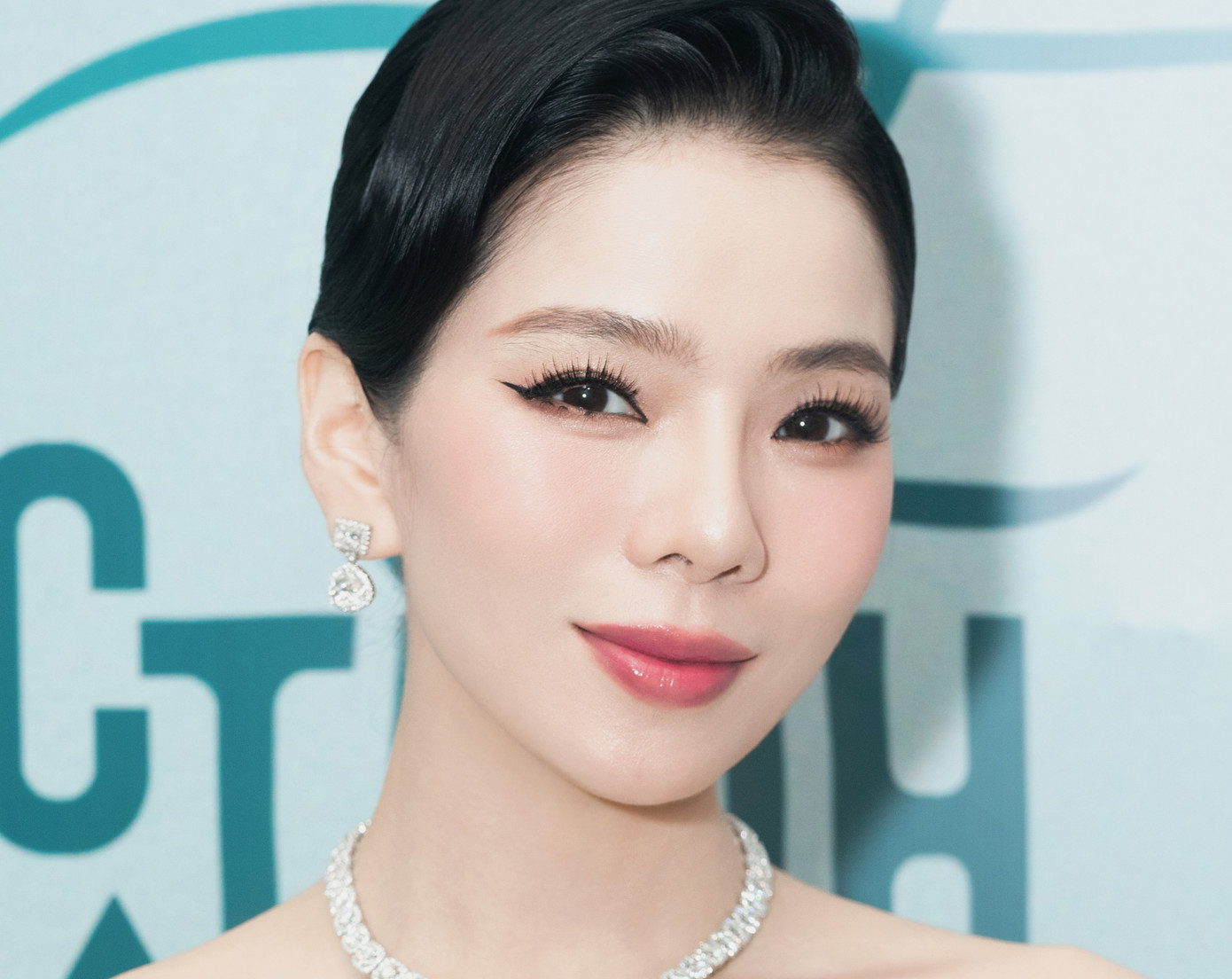 Lệ Quyên chia sẻ về cuộc sống, chuyện tình cảm hiện tại.