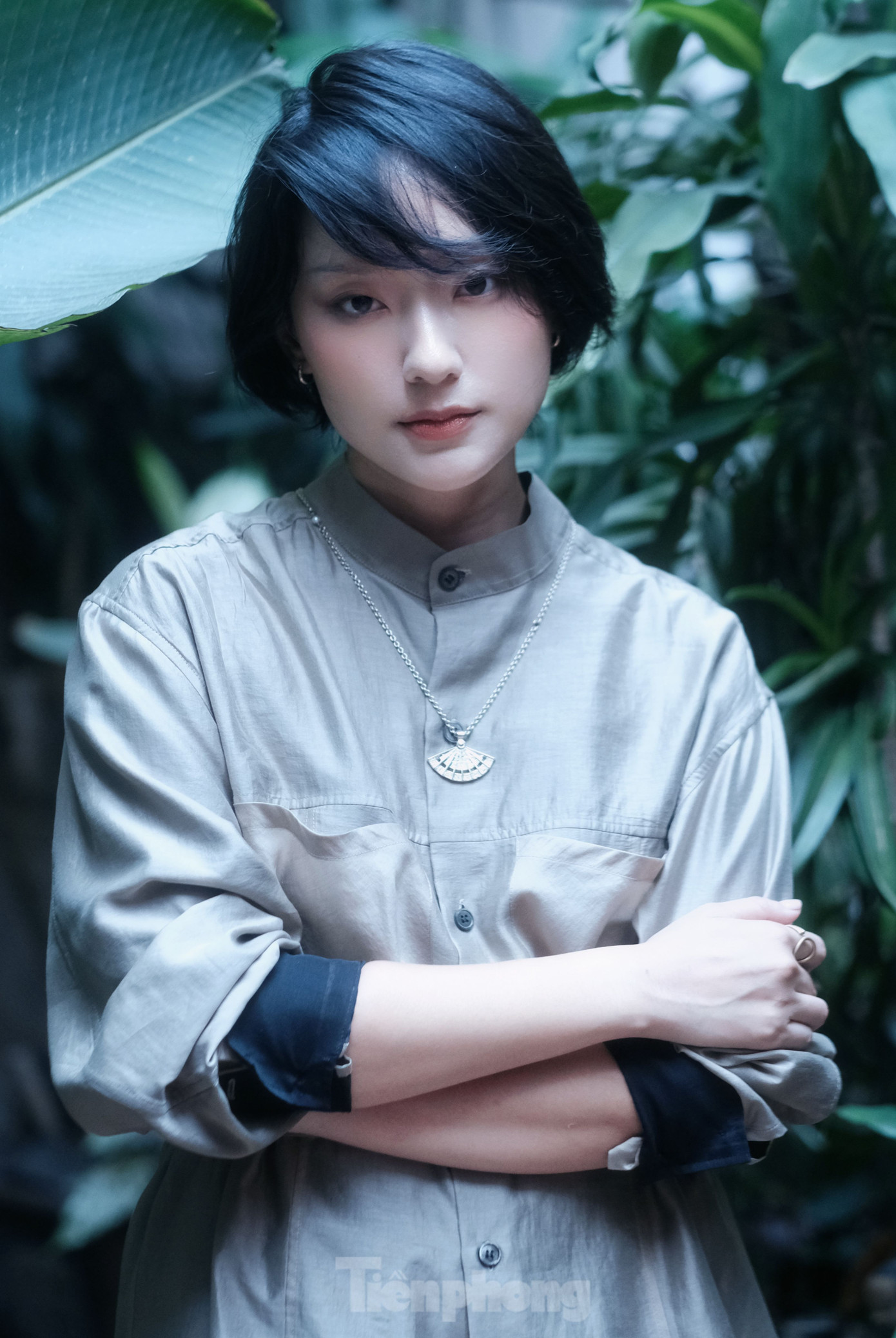 Diễn viên Hồ Thu Anh cho biết cô tìm hiểu thông tin casting phim trên mạng và chủ động nộp đơn. Quá trình thử vai diễn ra vất vả, kéo dài tới 4 tháng. &quot;Tôi thử vai khoảng gần 20 lần mới được nhận. Đây là phim tôi phải thử vai lâu nhất. Nhận xét đầu tiên của đạo diễn Bùi Thạc Chuyên dành cho tôi là: Sao em trông giống bà nội trợ quá&quot;, Hồ Thu Anh kể. Cô tiết lộ đạo diễn Bùi Thạc Chuyên là người kỹ tính.