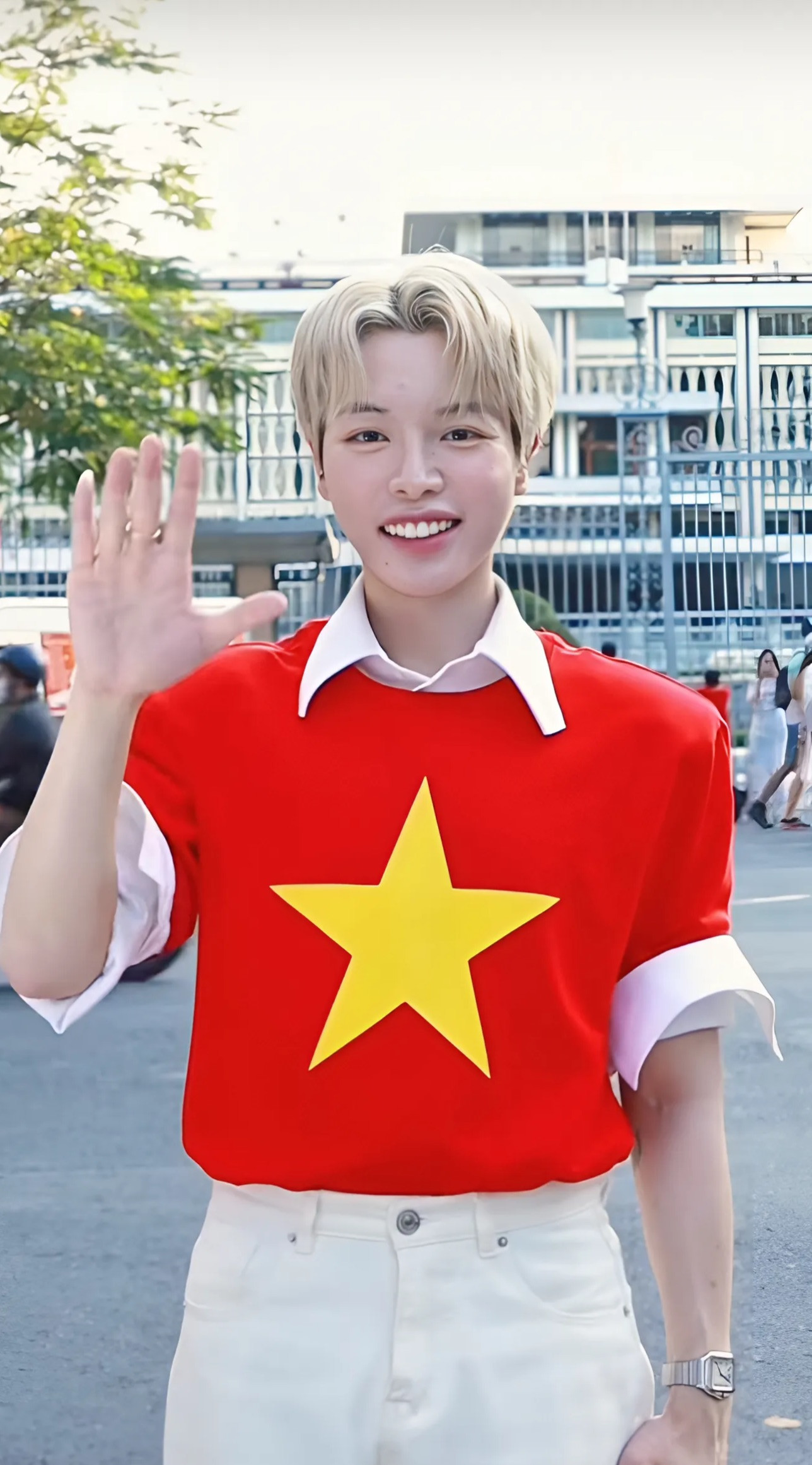 Sao Việt lan tỏa tình yêu nước trên mạng xã hội. Sao Việt lan tỏa tình yêu nước trên mạng xã hội.