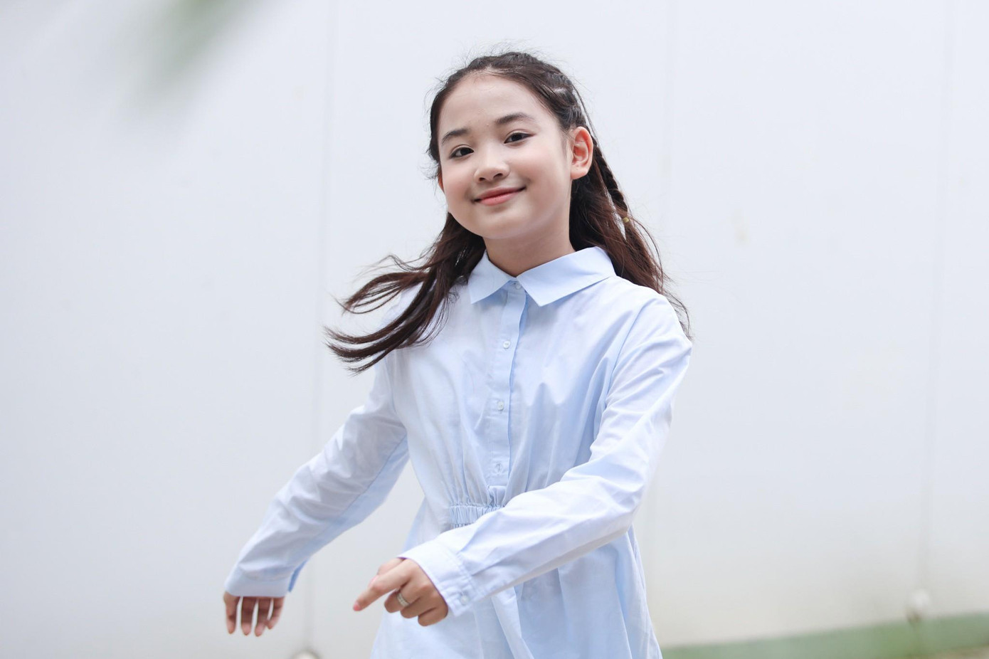 Hà Anh là cái tên nhận được nhiều sự chú ý của khán giả truyền hình trong thời gian qua. Dù mới 11 tuổi nhưng cô bé đã "bỏ túi" khá nhiều vai diễn trong các bộ phim lên sóng "giờ vàng" VTV Hà Anh là cái tên nhận được nhiều sự chú ý của khán giả truyền hình trong thời gian qua. Dù mới 11 tuổi nhưng cô bé đã "bỏ túi" khá nhiều vai diễn trong các bộ phim lên sóng "giờ vàng" VTV