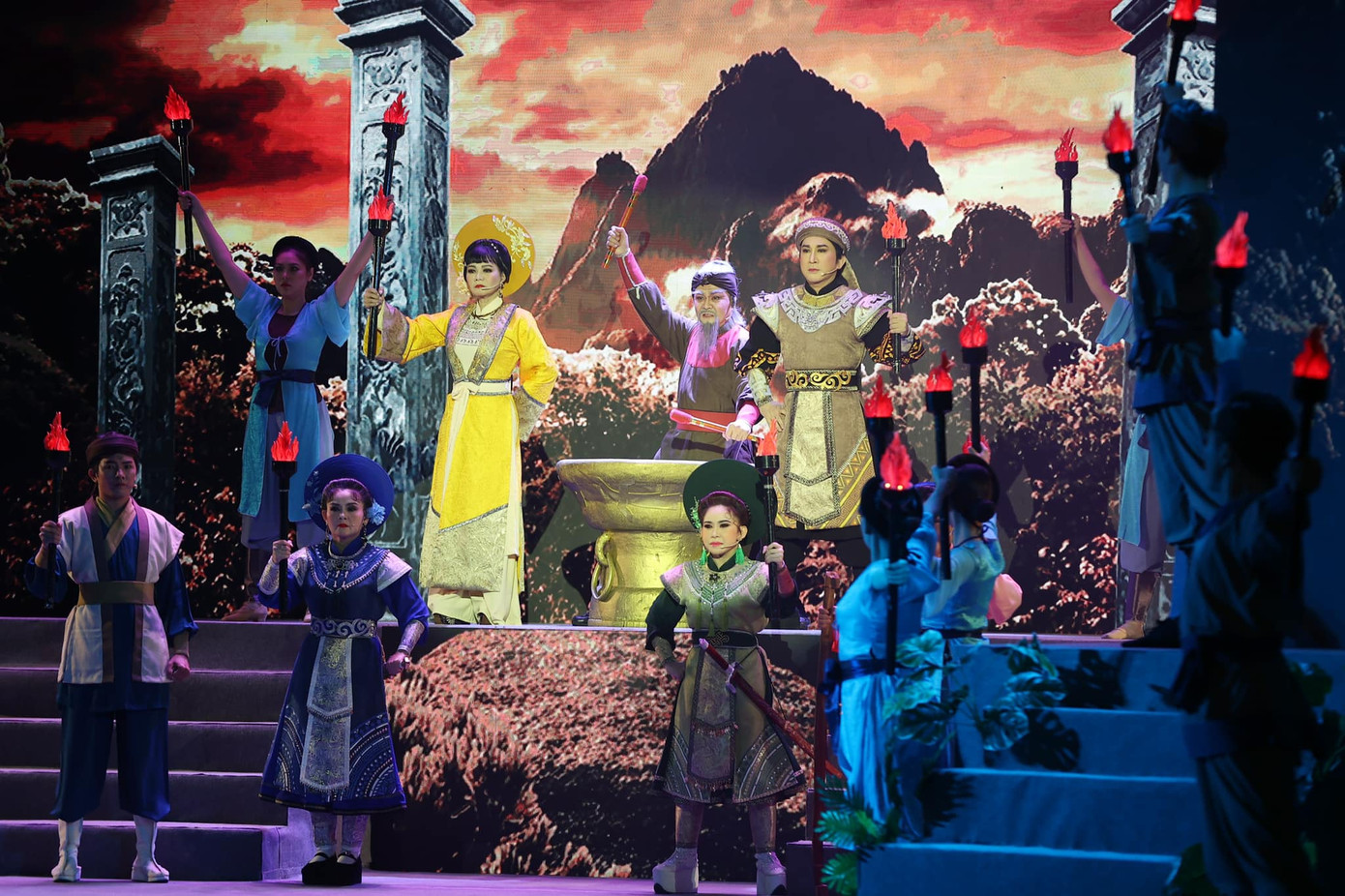 Buổi biểu diễn vở cải lương Tiếng trống Mê Linh tối 15/10/2022.