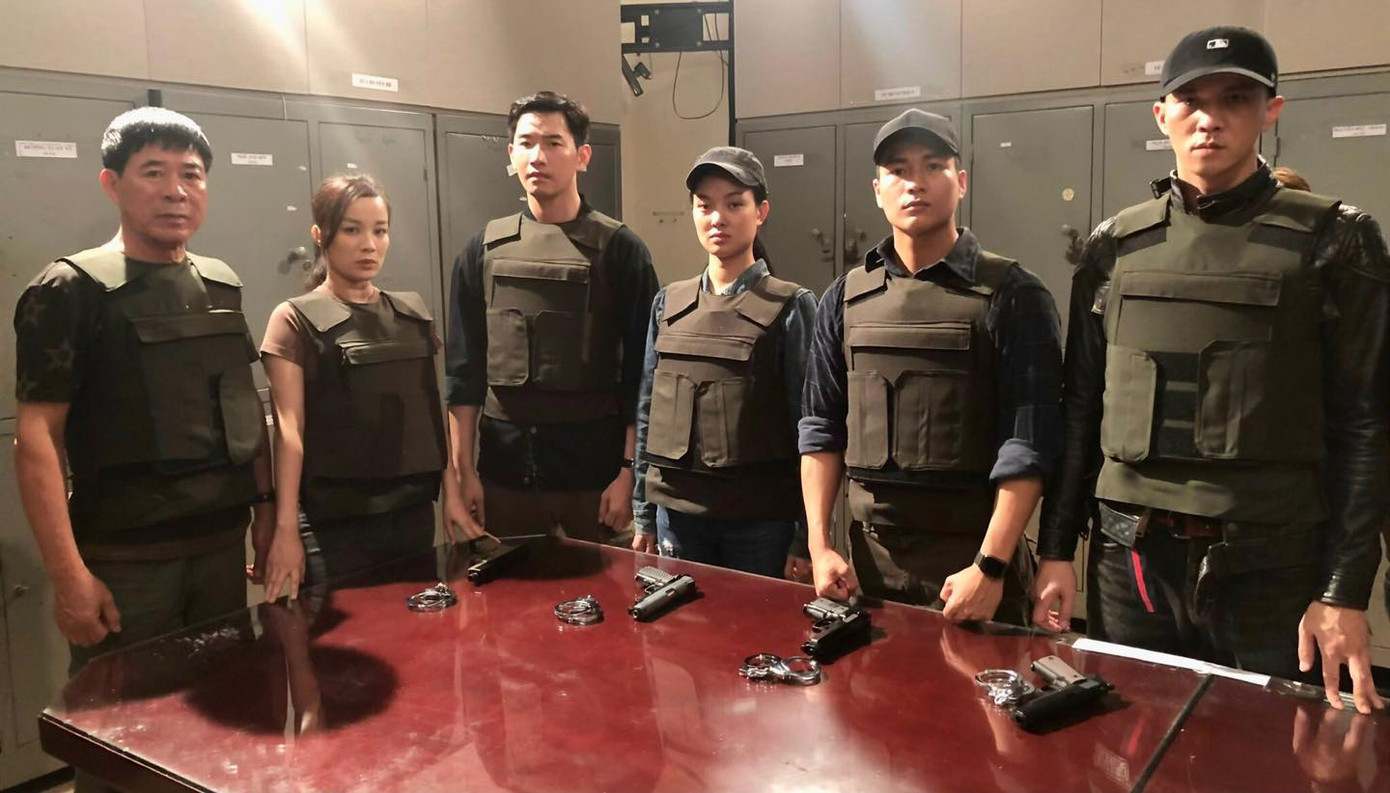 Phim có nhiều cảnh hành động mạo hiểm. Phim có nhiều cảnh hành động mạo hiểm.