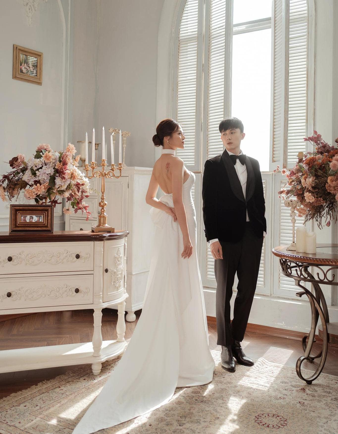 Thu Quỳnh là cái tên đã quen mặt với khán giả qua các bộ phim được yêu thích như: &quot;Sống chung với mẹ chồng&quot;, &quot;Ngược chiều nước mắt&quot;, &quot;Quỳnh búp bê&quot;, &quot;Về nhà đi con&quot;... Nữ diễn viên được khen ngợi có lối diễn sáng tạo, đa dạng.