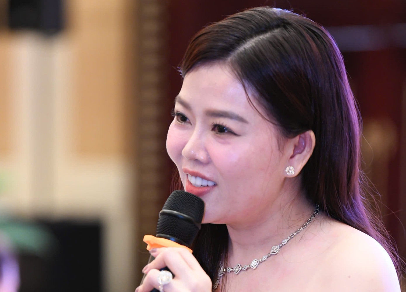 Đơn vị tài trợ cho biết giá trị vương miện nằm ở những điều tích cực mà hoa hậu lan tỏa.