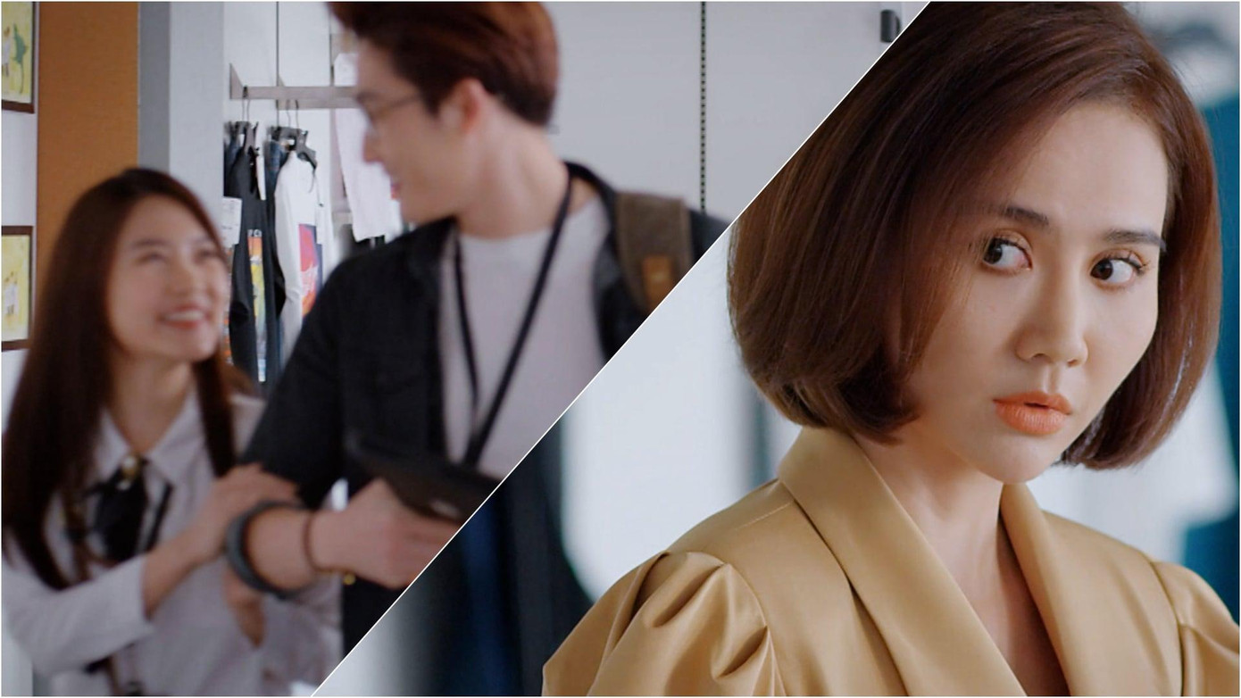 Vân Trang lén lút nhìn theo Duy và đồng nghiệp nữ.