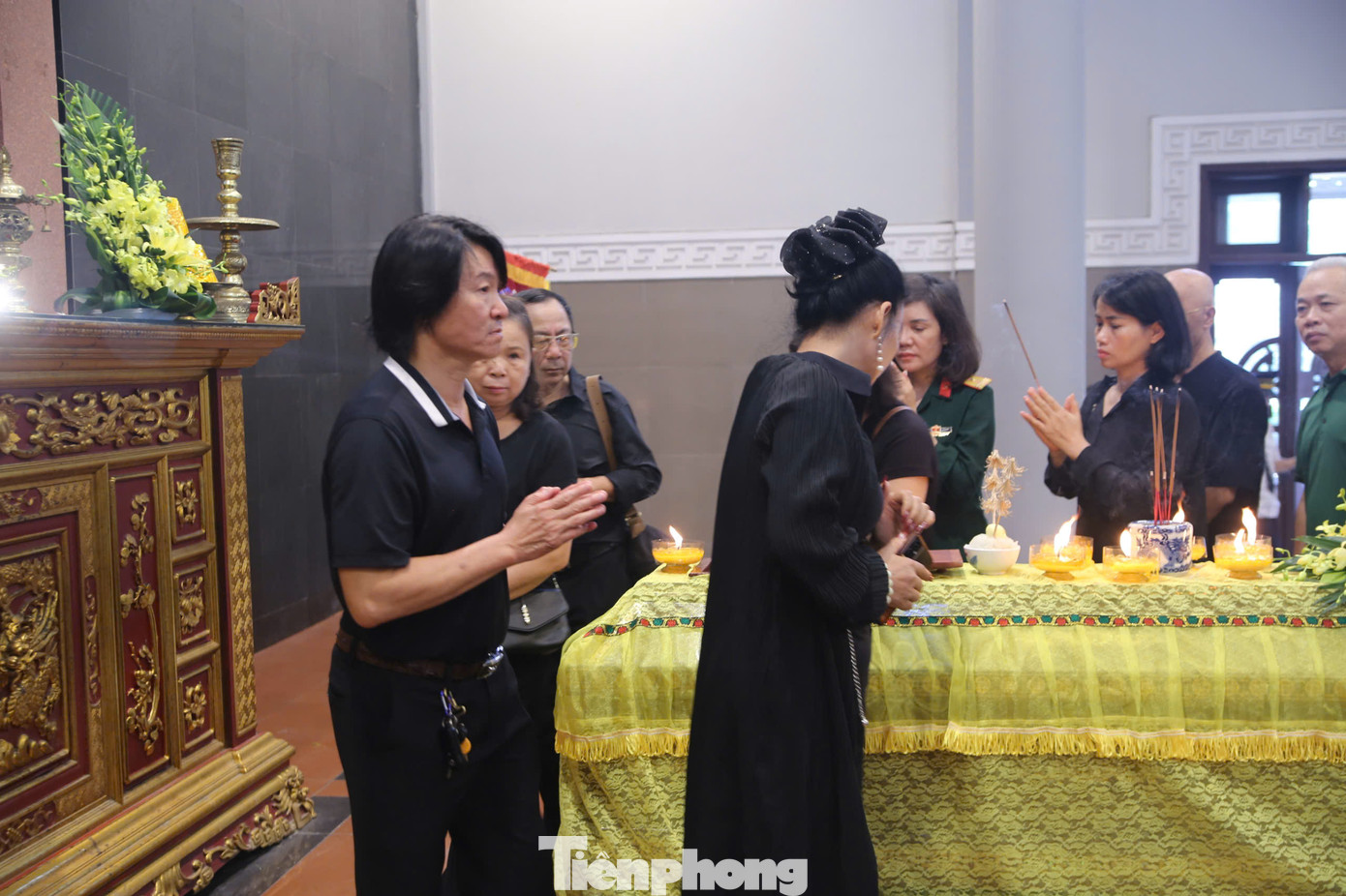 Diễn viên Danh Thái cùng một số đồng nghiệp có mặt từ sớm. Diễn viên Danh Thái cùng một số đồng nghiệp có mặt từ sớm.