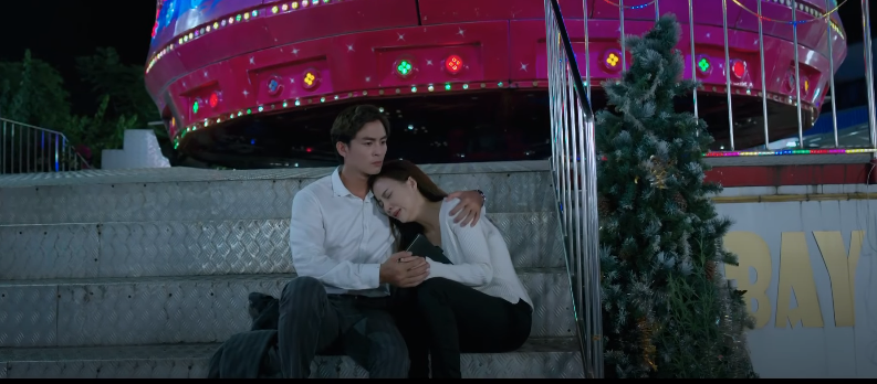 Gia An tìm được Mai Anh ở công viên nơi hai người từng hẹn hò. Gia An tìm được Mai Anh ở công viên nơi hai người từng hẹn hò.