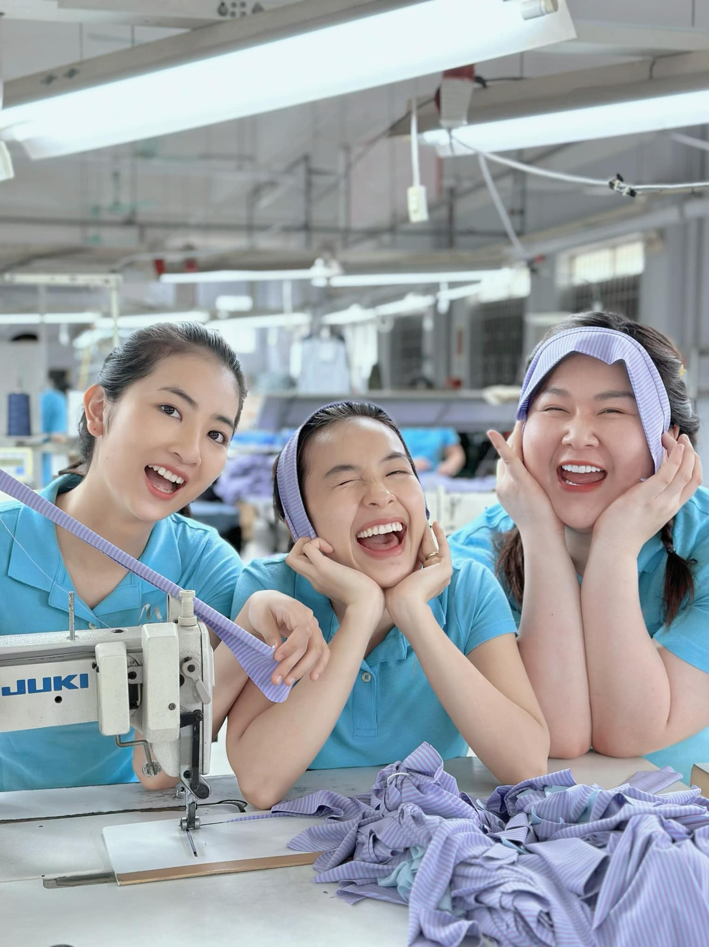 Cô công nhân may tên Bưởi (ngoài cùng bên phải) do Thủy Tiên thủ vai được xây dựng là nhân vật xấu tính, thường xuyên xỉa xói, đố kỵ với Hoài (Trần Vân). Bưởi góp mặt trong nhiều vụ ồn ào, tranh cãi ở xưởng may.