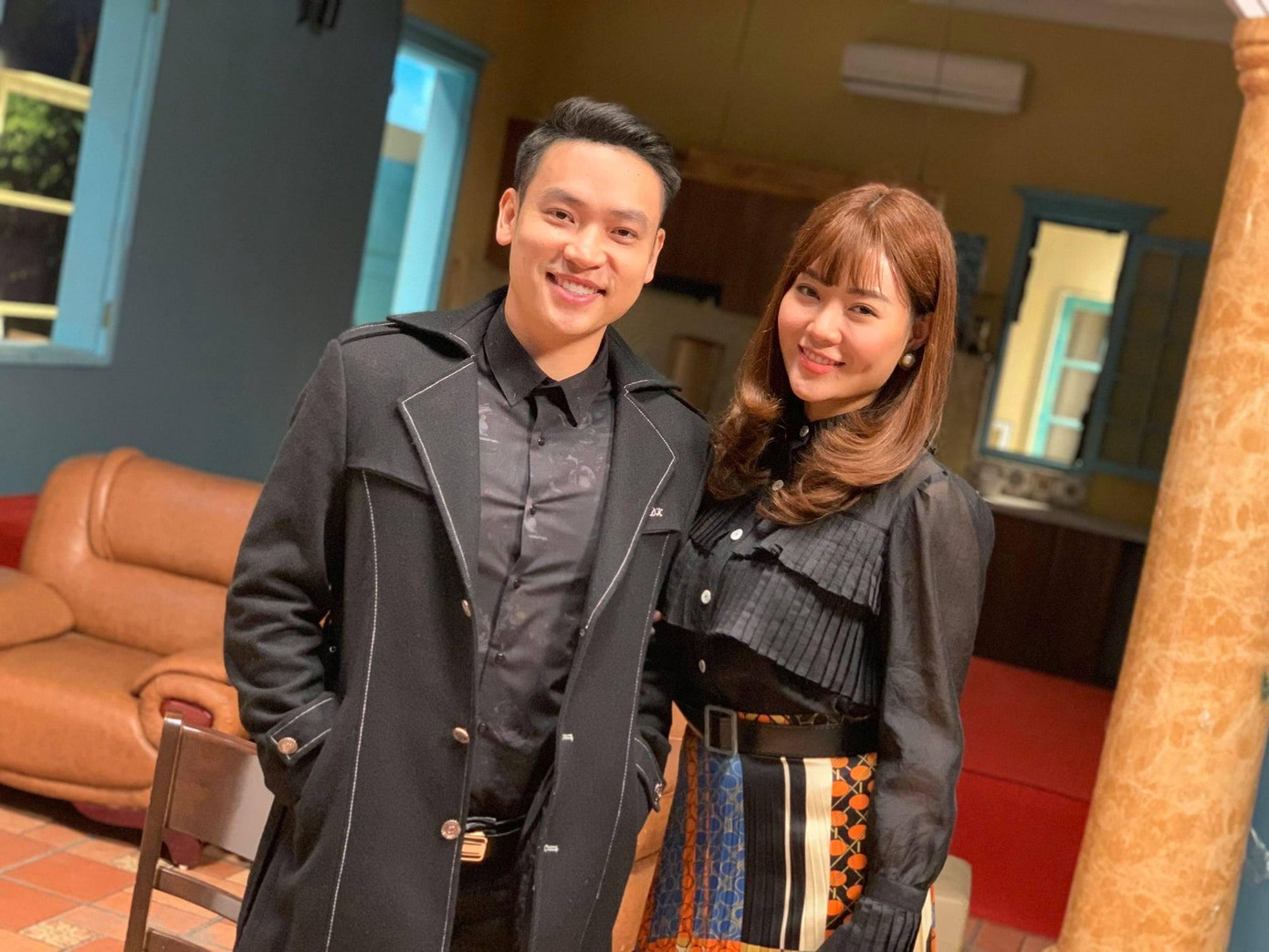 Mới đây, diễn viên Duy Khoa đã đăng tải những dòng tâm sự trên trang cá nhân sau khi hoàn thành vai diễn của mình. Anh cũng tiết lộ tương lai của Việt sau khi kết thúc chuyện tình với Lệ: "Việt sẽ viết tiếp cuộc đời mình ở những vùng sâu, vùng xa - những nơi nghèo khó cần người tài giỏi, chính trực như anh... Và biết đâu, ở vùng đất mới, Việt sẽ tìm thấy hạnh phúc, biết đấu tranh vì hạnh phúc, sau những sóng gió đầu đời" Mới đây, diễn viên Duy Khoa đã đăng tải những dòng tâm sự trên trang cá nhân sau khi hoàn thành vai diễn của mình. Anh cũng tiết lộ tương lai của Việt sau khi kết thúc chuyện tình với Lệ: "Việt sẽ viết tiếp cuộc đời mình ở những vùng sâu, vùng xa - những nơi nghèo khó cần người tài giỏi, chính trực như anh... Và biết đâu, ở vùng đất mới, Việt sẽ tìm thấy hạnh phúc, biết đấu tranh vì hạnh phúc, sau những sóng gió đầu đời"