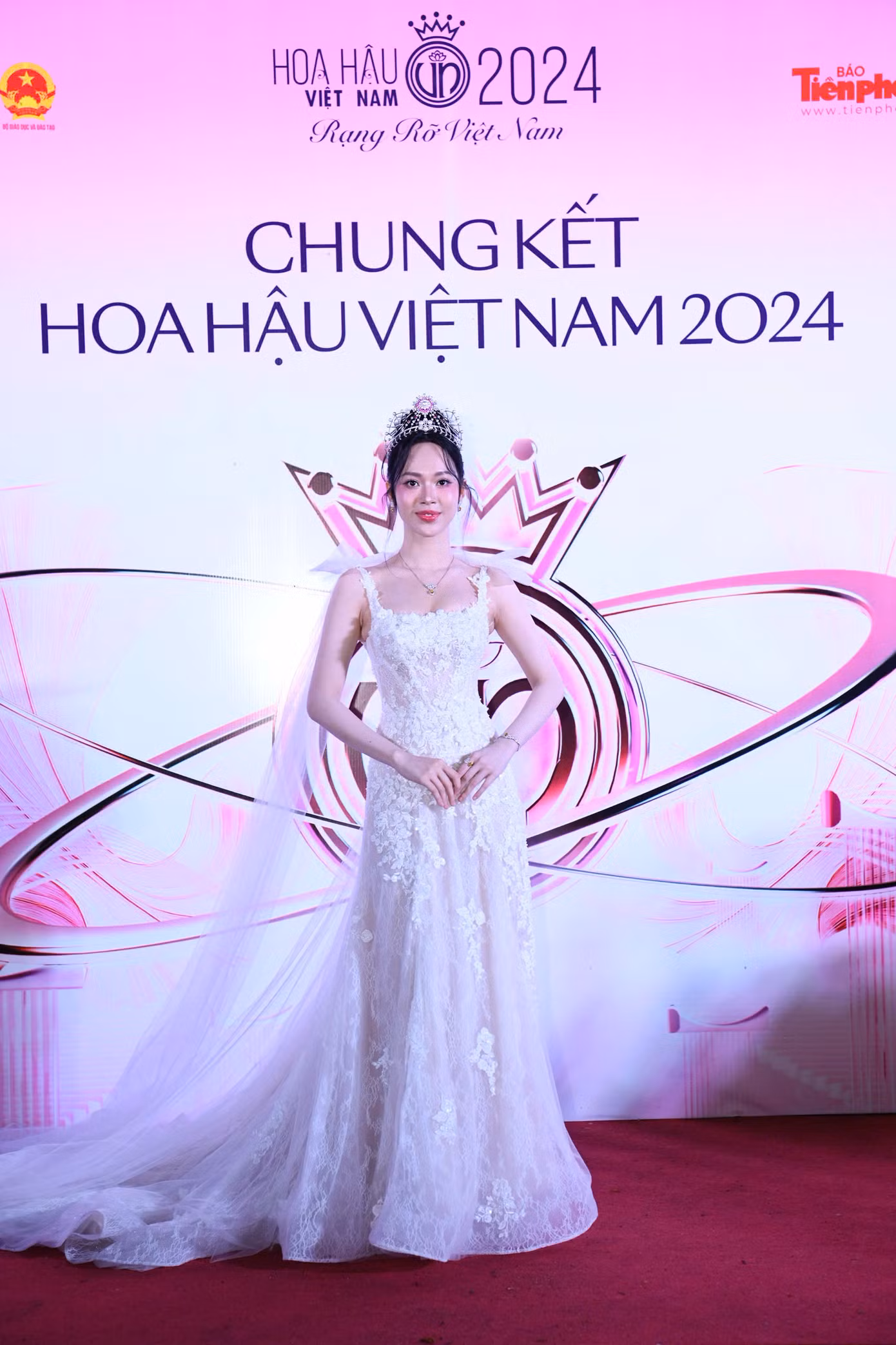 “Trong nhiệm kỳ, Top 3 Hoa hậu Việt Nam 2022 đã làm tốt trọng trách, sứ mệnh của mình. Tôi không có gì nuối tiếc và luôn nỗ lực để hoàn thiện bản thân”, Á hậu Ngọc Hằng nói.