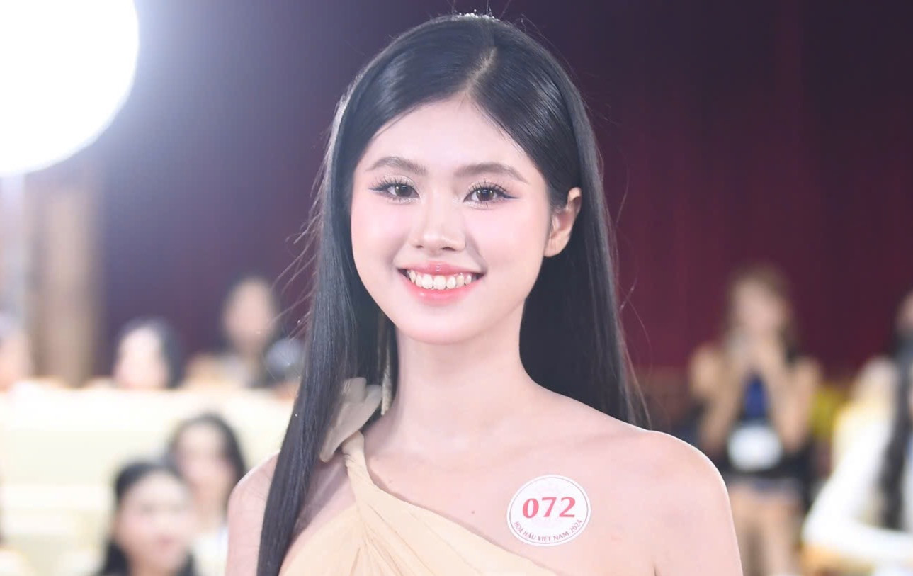 Thí sinh Võ Đoàn Bảo Hà tự tin chinh phục ban giám khảo bởi gương mặt chưa từng phẫu thuật thẩm mỹ. Trong phòng chờ, cô nói đã luyện tập chăm chỉ, tuân thủ chế độ ăn uống hợp lý để có hình thể tốt. Bảo Hà từng làm người mẫu tự do, có kinh nghiệm trình diễn trước ống kính.