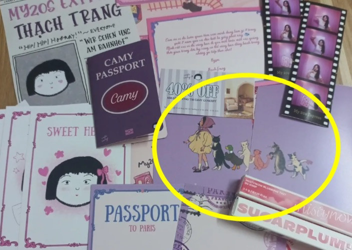 Bưu thiếp của Thạch Trang (trái) và tác phẩm của họa sĩ người Nhật.