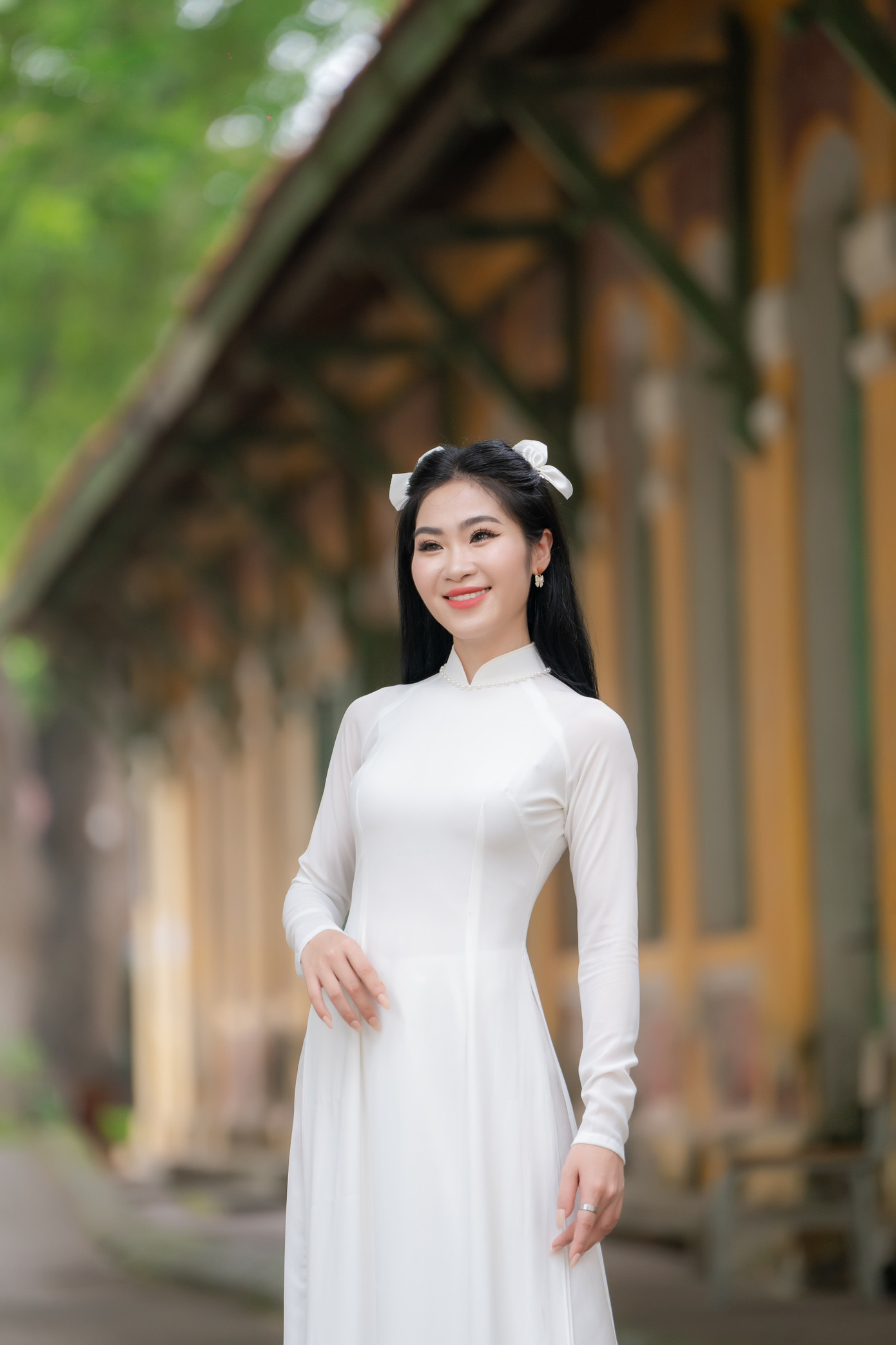 Hà Myo diện áo dài trắng như nữ sinh cấp 3. Hà Myo diện áo dài trắng như nữ sinh cấp 3.