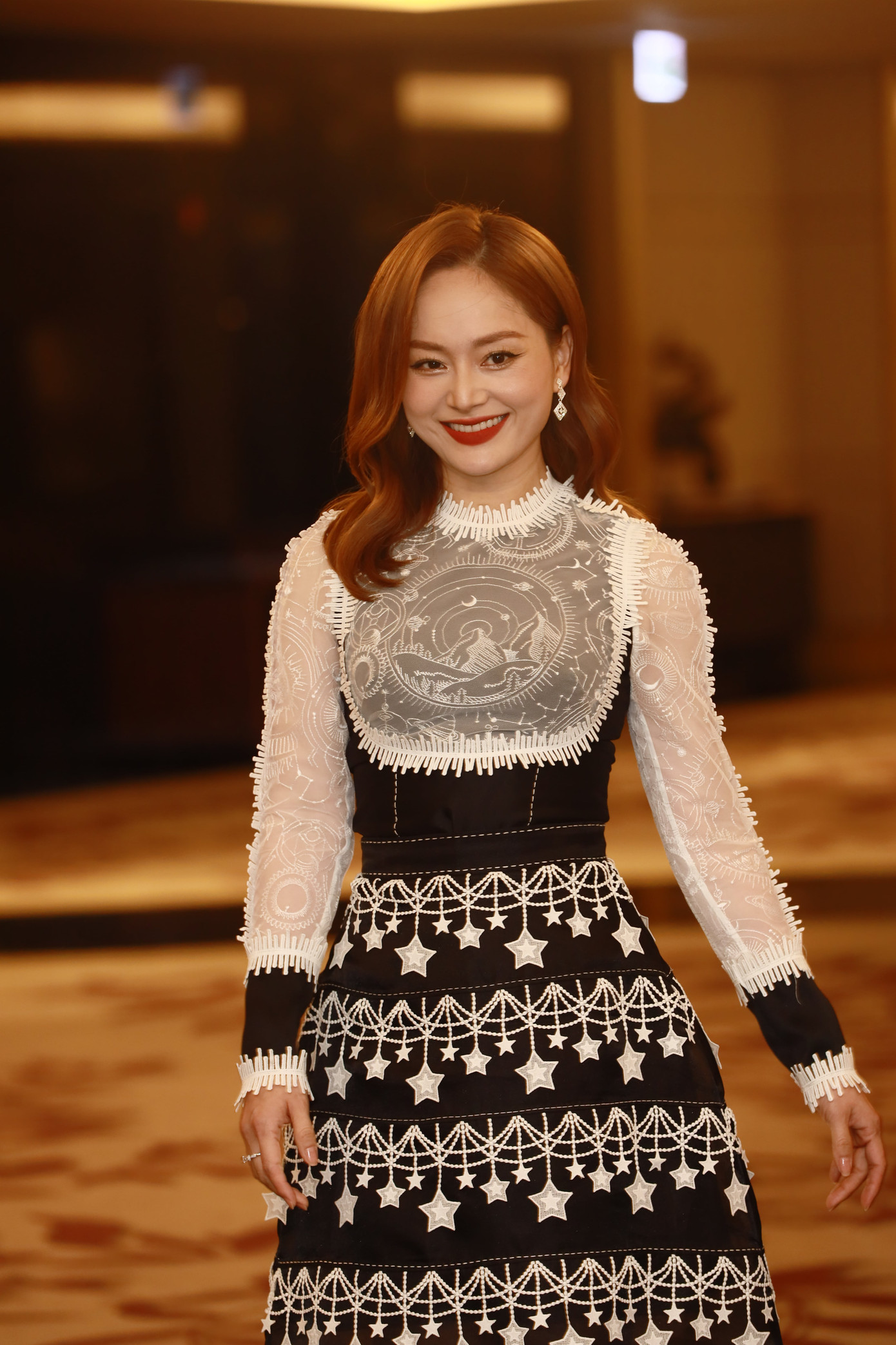 Lan Phương vào vai nàng dâu có tính cách trẻ con trong Gia đình mình vui bất thình lình. Ảnh: VFC. Lan Phương vào vai nàng dâu có tính cách trẻ con trong Gia đình mình vui bất thình lình. Ảnh: VFC.