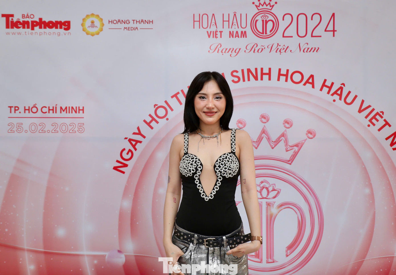 Ca sĩ Annie - nổi tiếng từ cuộc thi Vietnam Idol 2024 - cho biết hâm mộ Hoa hậu Việt Nam 2022 Huỳnh Thị Thanh Thủy. Annie cũng háo hức khi lần đầu được tham dự buổi tuyển sinh của Hoa hậu Việt Nam. &quot;Tôi ấn tượng với năng lượng tích cực của hoa hậu Thanh Thủy&quot;, Annie chia sẻ.