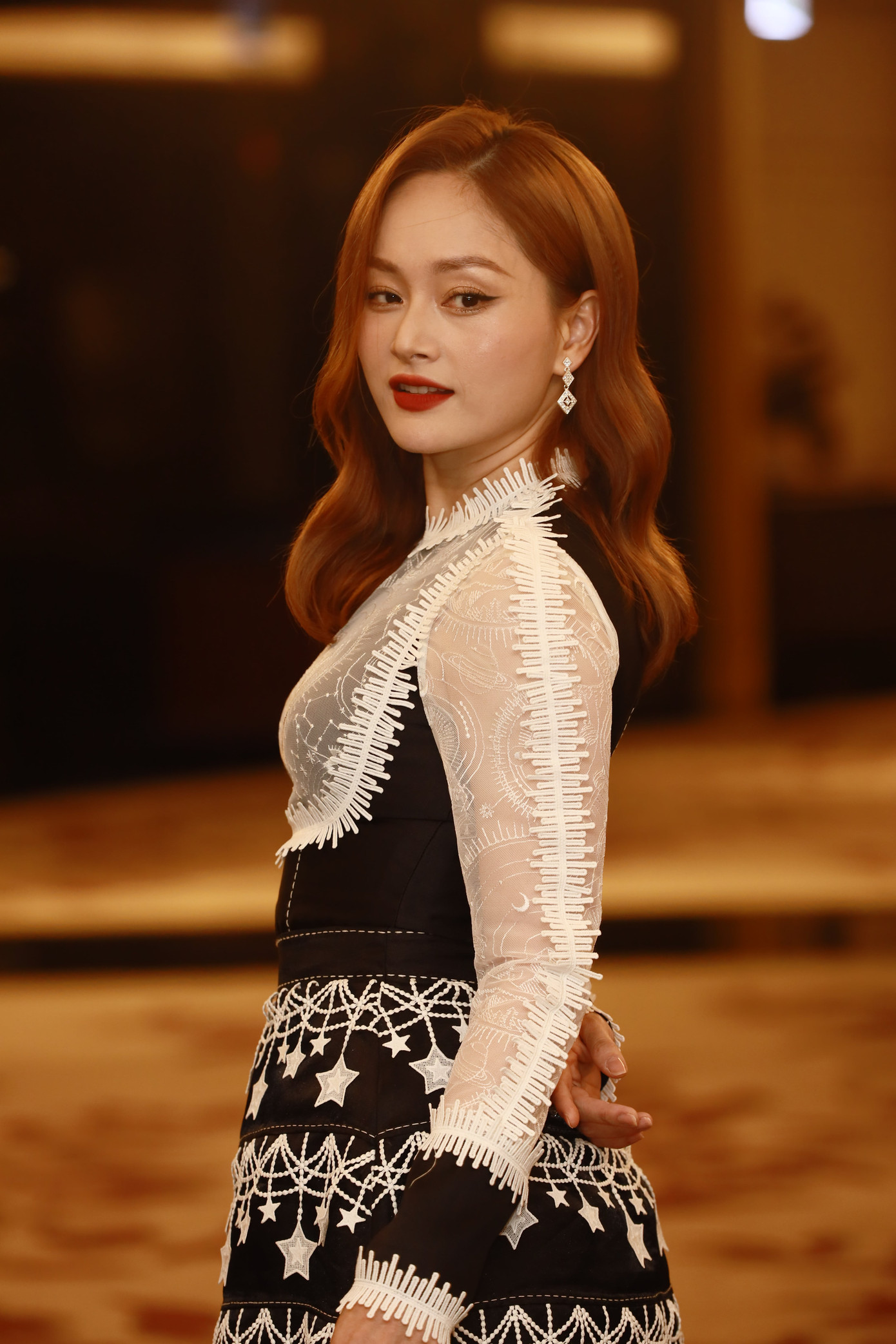 Lan Phương vào vai nàng dâu có tính cách trẻ con trong Gia đình mình vui bất thình lình. Ảnh: VFC. Lan Phương vào vai nàng dâu có tính cách trẻ con trong Gia đình mình vui bất thình lình. Ảnh: VFC.