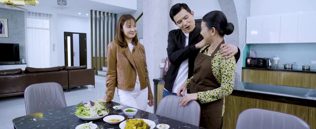 Cuộc sống hôn nhân của Hồng Diễm, Quang Sự không êm ấm như vẻ bề ngoài. Cuộc sống hôn nhân của Hồng Diễm, Quang Sự không êm ấm như vẻ bề ngoài.