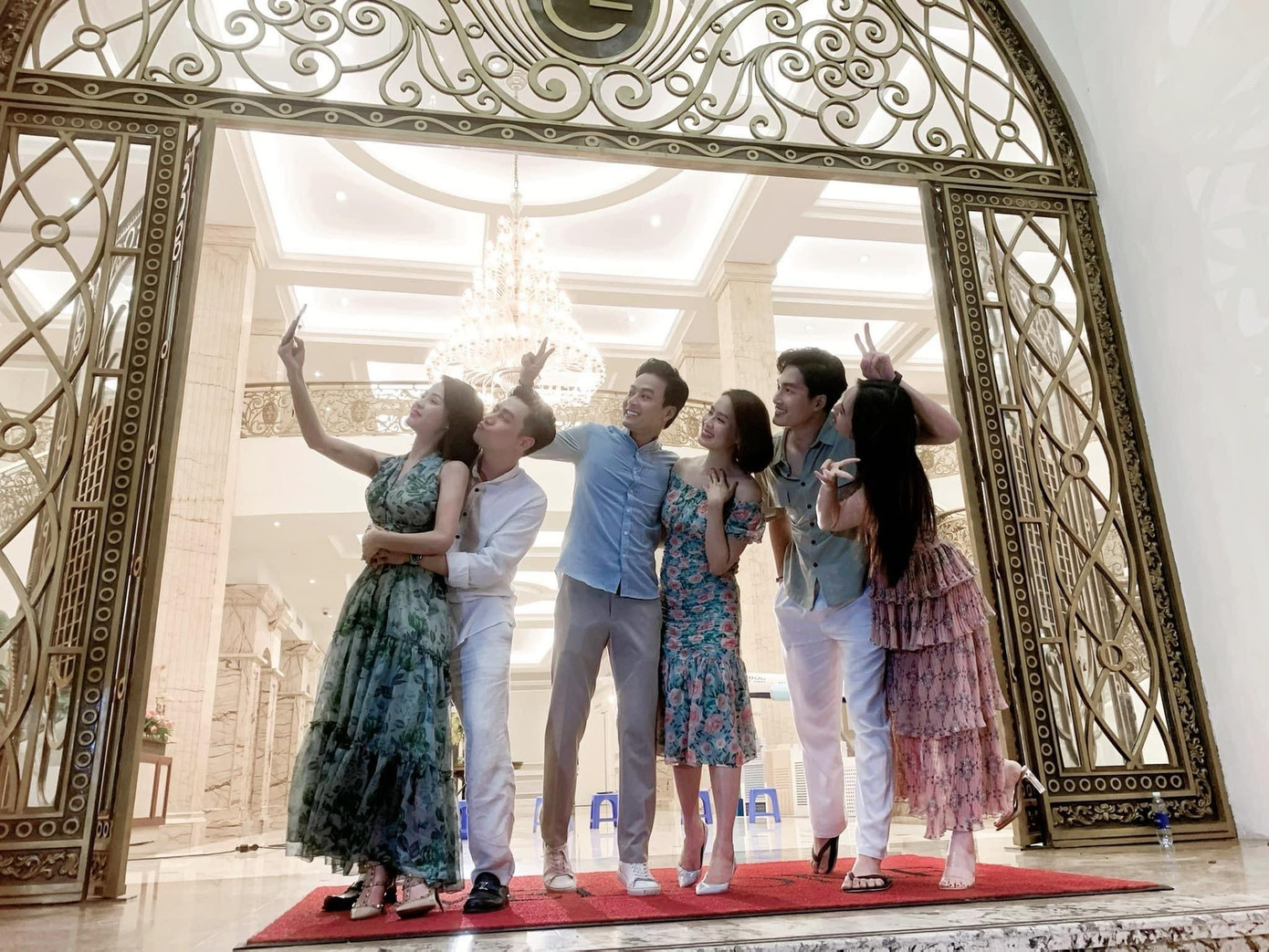 Cái kết viên mãn cho tất cả các cặp đôi