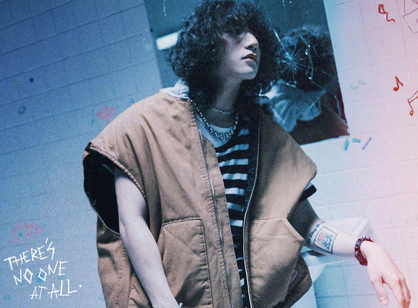 Sơn Tùng M-TP chịu phạt vì There's no one at all.