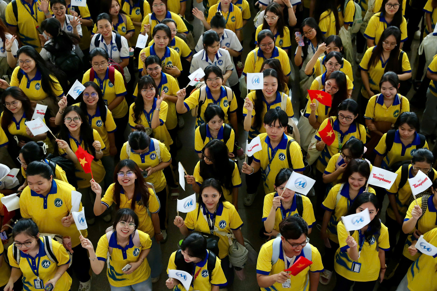 Tôi háo hức và mong chờ khoảnh khắc Hà Trúc Linh và 2 á hậu về trường. Tôi cảm thấy vui và tự hào khi Hà Trúc Linh giành vương miện Hoa hậu Việt Nam 2024. Chúng tôi tin vào khả năng của Linh và luôn cổ cho Linh trong suốt thời gian qua”, bạn thân Hoa hậu Hà Trúc Linh nói.