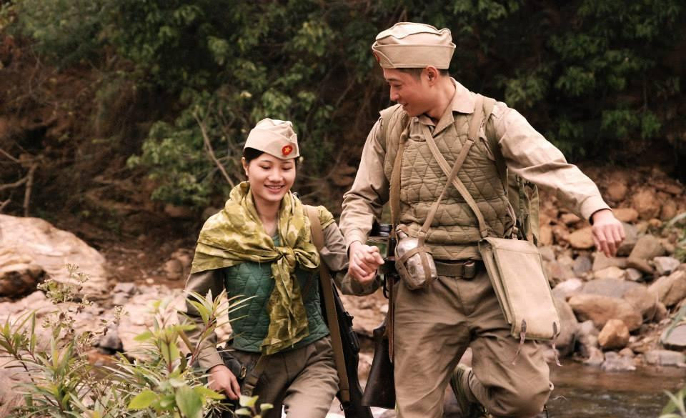 Cùng thời điểm năm 2014-2015, Mạnh Hưng góp mặt trong bộ phim Đường lên Điện Biên của đạo diễn Bùi Tuấn Dũng. Mạnh Hưng trong vai bộ đội Hào, chàng vệ quốc quân trẻ tuổi, đẹp trai, hiền lành có mối tình thanh xuân lãng mạn giữa những ngày tháng gian khổ của cuọc kháng chiến chống Pháp