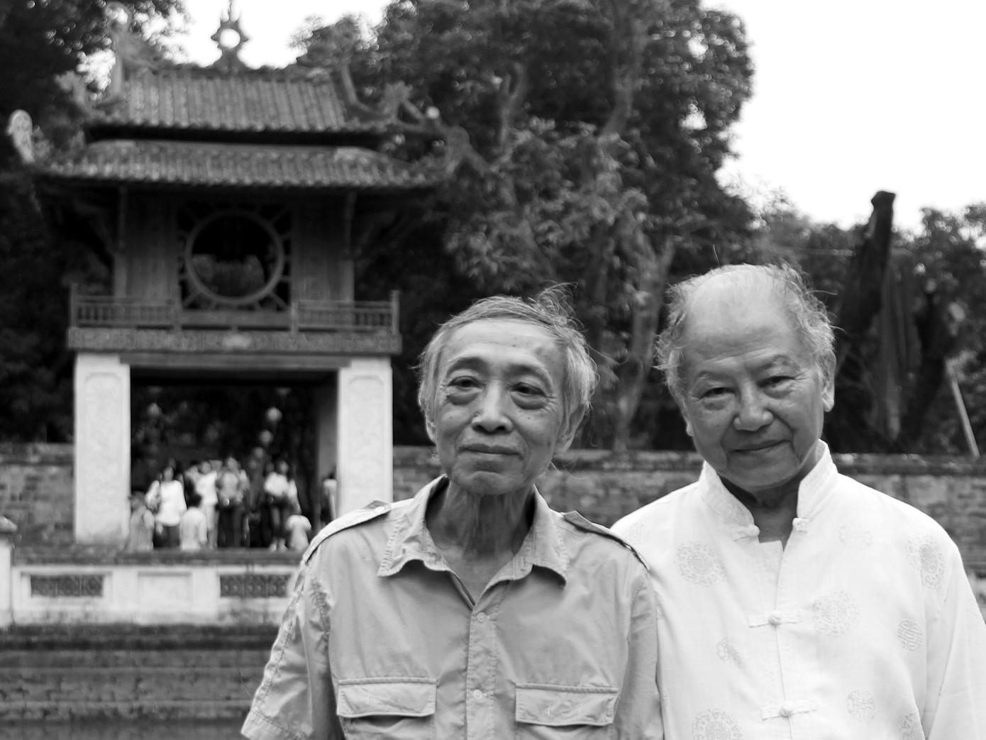 Dịch giả Dương Tường và nhà văn Phạm Toàn - Châu Diên. Ảnh: NGUYỄN ĐÌNH TOÁN. Dịch giả Dương Tường và nhà văn Phạm Toàn - Châu Diên. Ảnh: NGUYỄN ĐÌNH TOÁN.