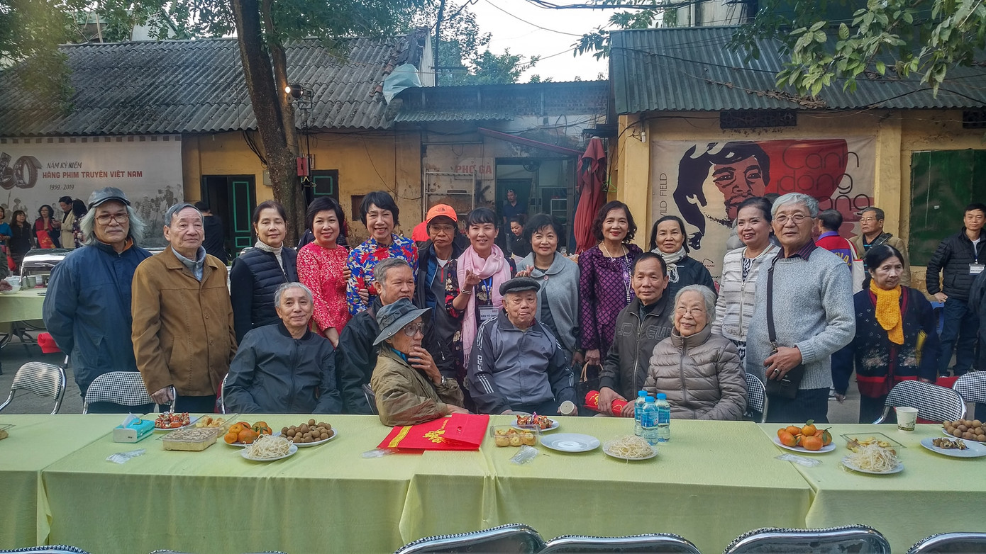 Cán bộ nhân viên hãng phim thường xuyên họp mặt tại địa chỉ quen thuộc số 4 Thuỵ Khuê. Cán bộ nhân viên hãng phim thường xuyên họp mặt tại địa chỉ quen thuộc số 4 Thuỵ Khuê.