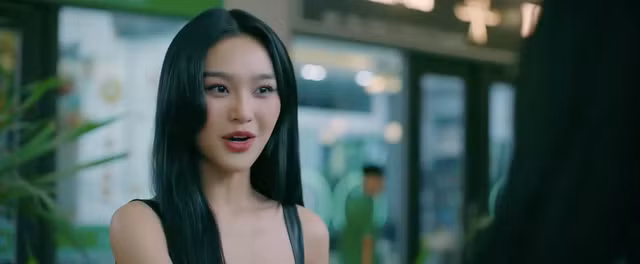 Cô gái được dự đoán sẽ gây sóng gió cho gia đình Nguyệt - Tùng. Ảnh: CMH.