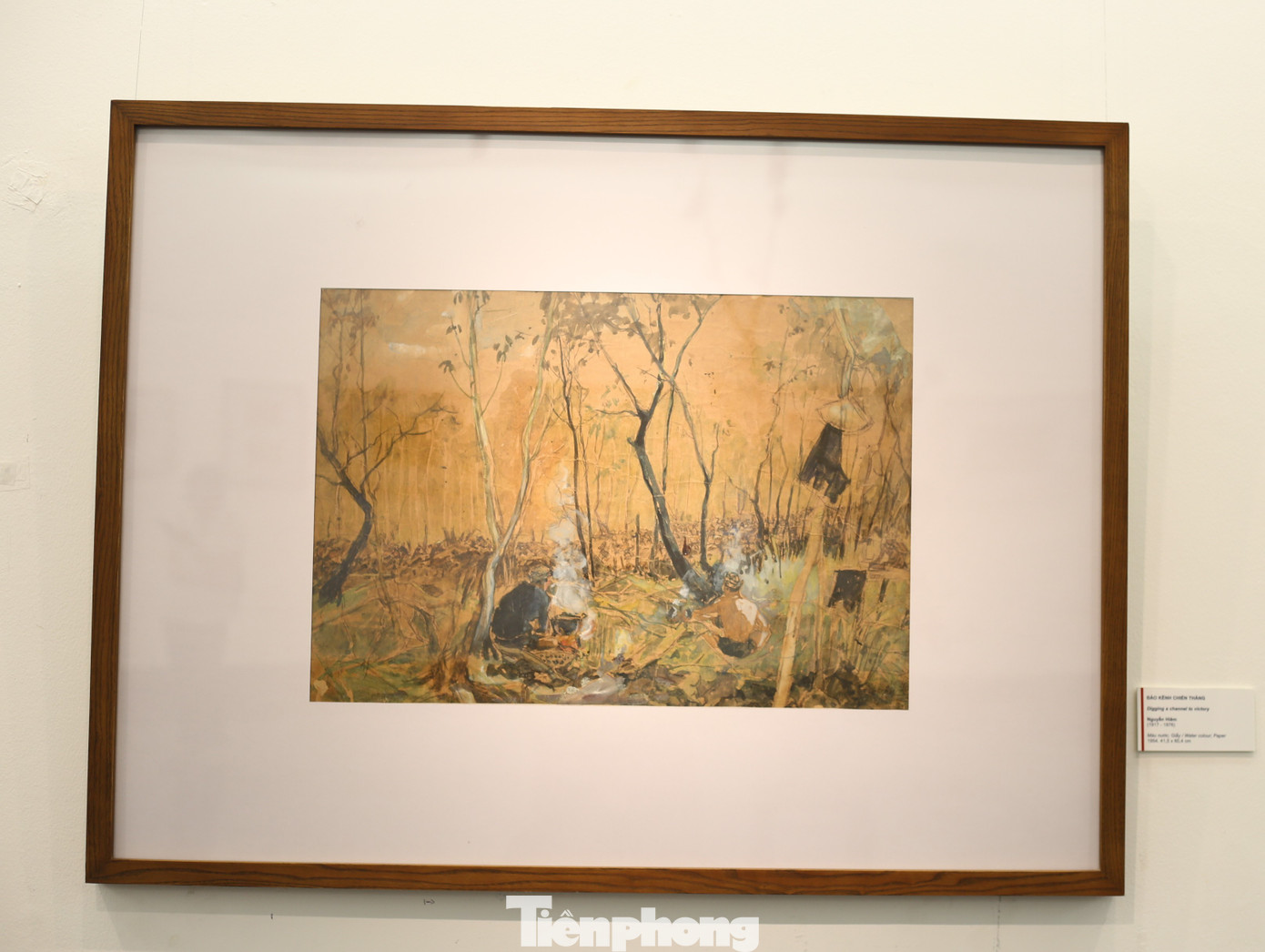Đào kênh chiến thắng (1954) của tác giả Nguyễn Hiêm. Trong số 30 tác giả có tranh treo tại triển lãm, có tới 22 tác giả là họa sĩ mỹ thuật Đông Dương. Họ tham gia vào các hoạt động chiến đấu để ghi lại tất cả hình ảnh có trong triển lãm. Đào kênh chiến thắng (1954) của tác giả Nguyễn Hiêm. Trong số 30 tác giả có tranh treo tại triển lãm, có tới 22 tác giả là họa sĩ mỹ thuật Đông Dương. Họ tham gia vào các hoạt động chiến đấu để ghi lại tất cả hình ảnh có trong triển lãm.